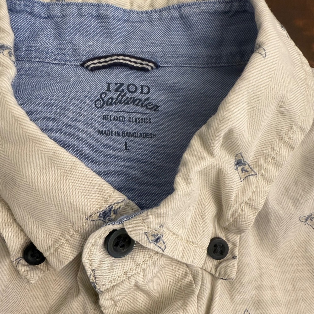 IZOD Saltwater Mens Large Cream Herringbone Pennant Flag Button Down Shirt L - Picture 2 of 9